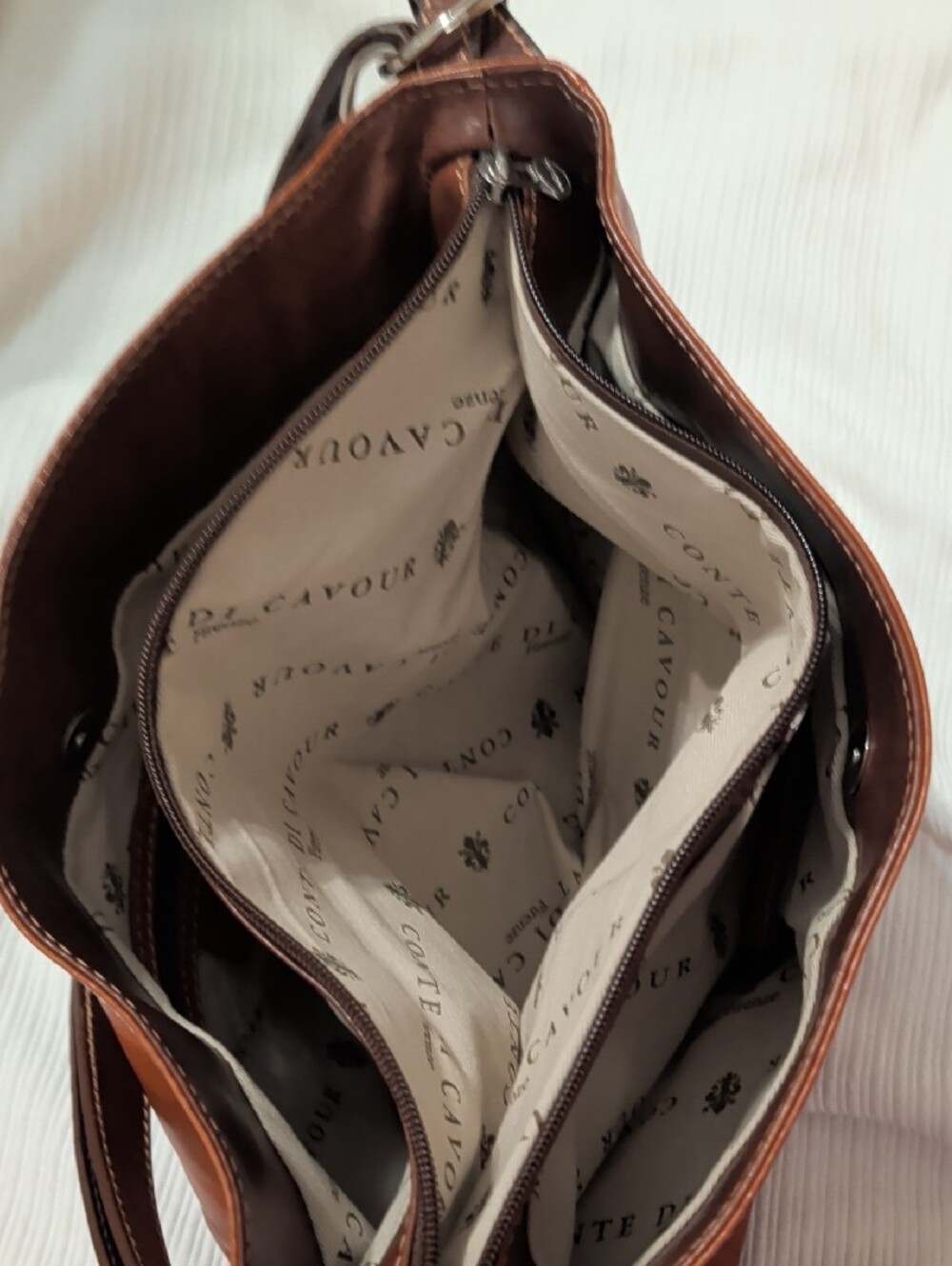 Conte Di Cavour Leather Shoulder Bag in Cognac Orangey Brown - Picture 9 of 15